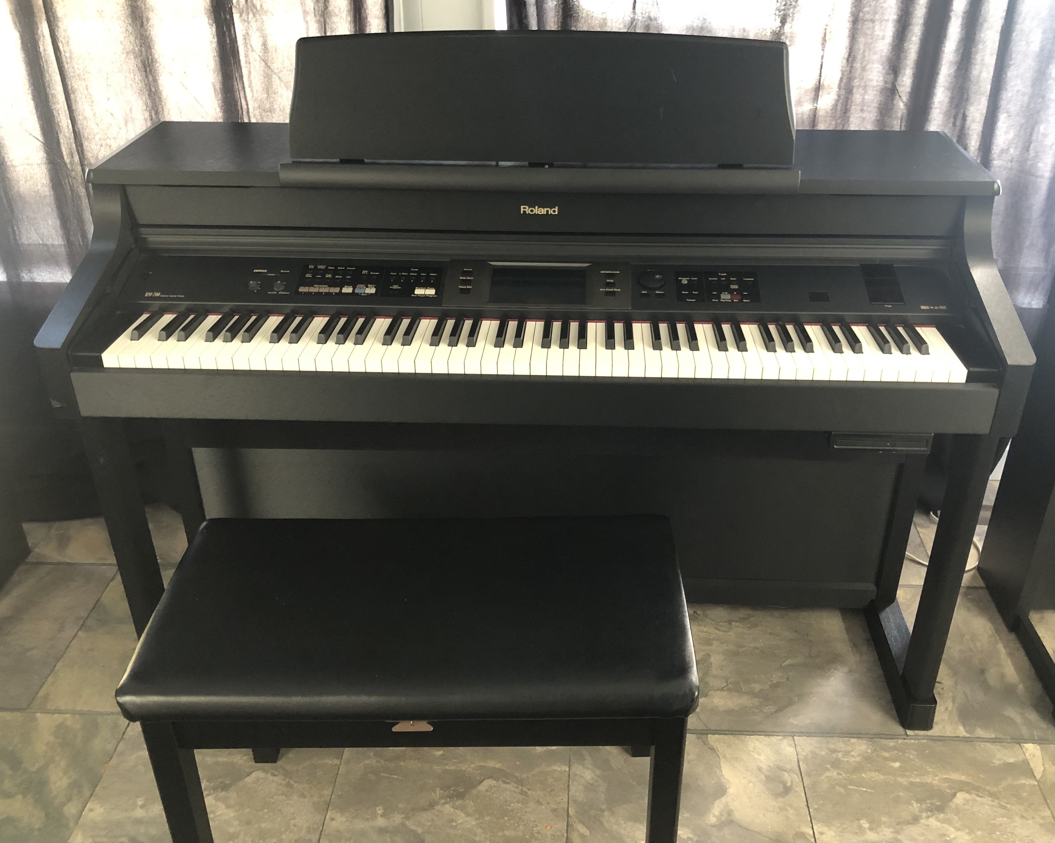Roland RM-700 Digital Piano